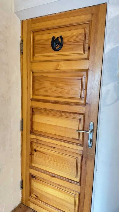 Продам вхідні двері