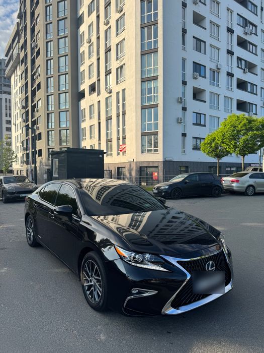 Здам в оренду Lexus ES300h 2016 року— гібрид на газу!