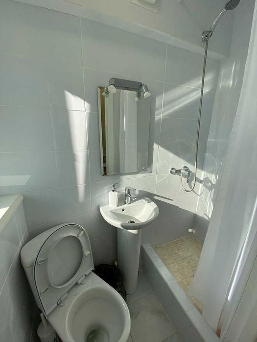 Стильний номер з краєвидом – оренда подобово