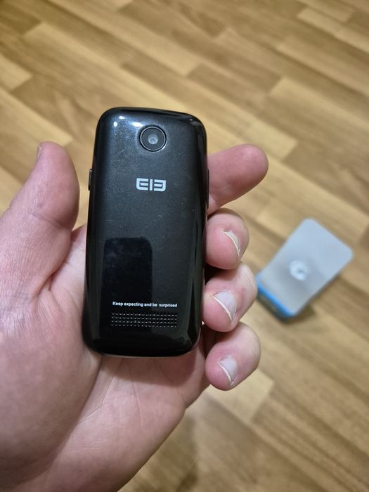 Міні телефон, elephone