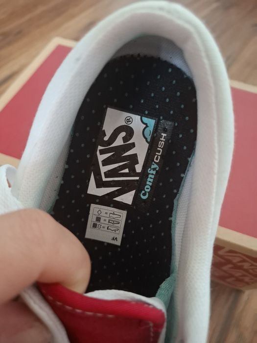 Vans Comfycush Era r 35