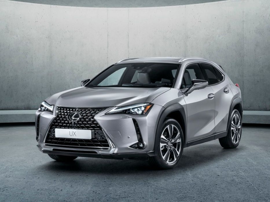 Передний бампер Lexus UX