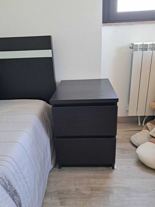 Cama de casal com estrado