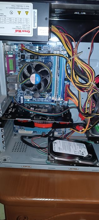 Торг, Пропонуйте ціну,  Продам пк процесор , мат плата відеокарта