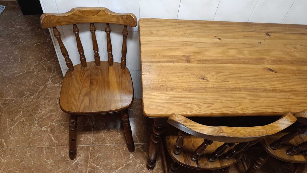 Mesa de cozinha com 4 cadeiras