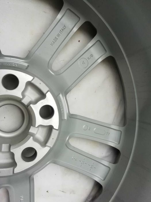 Alufelga LAND ROVER DISCOVERY IV 8,5JX20EH2 ET53 AM8H22-1007-AA 20"