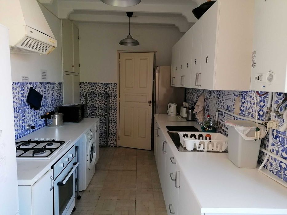 Quarto nas Avenida de Roma - Entrada a 1 Setembro