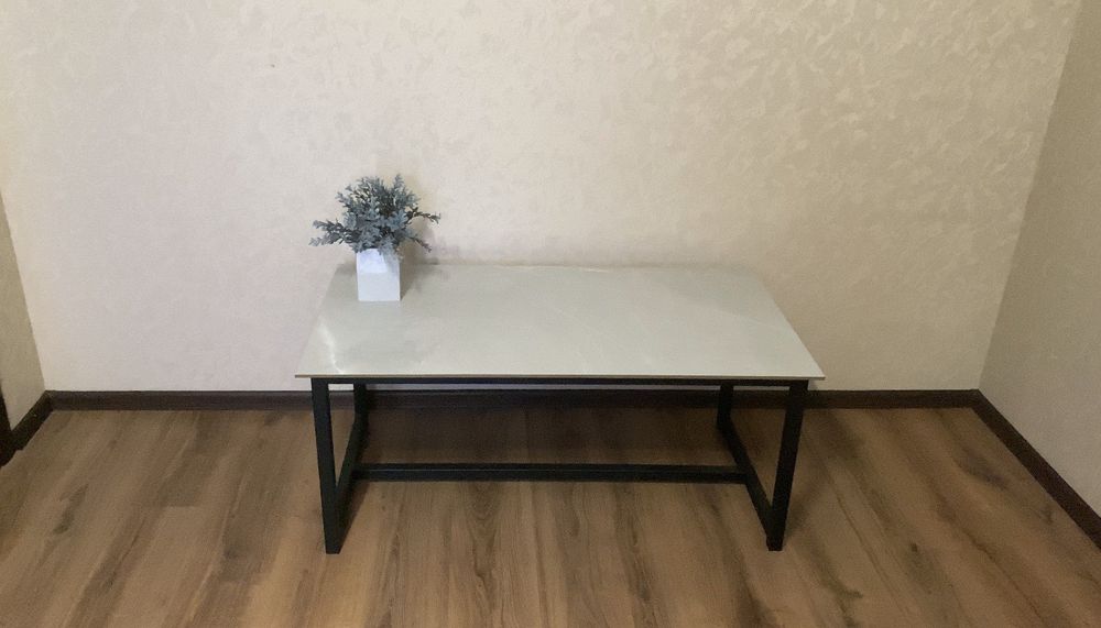 Журнальний стіл в стилі Loft