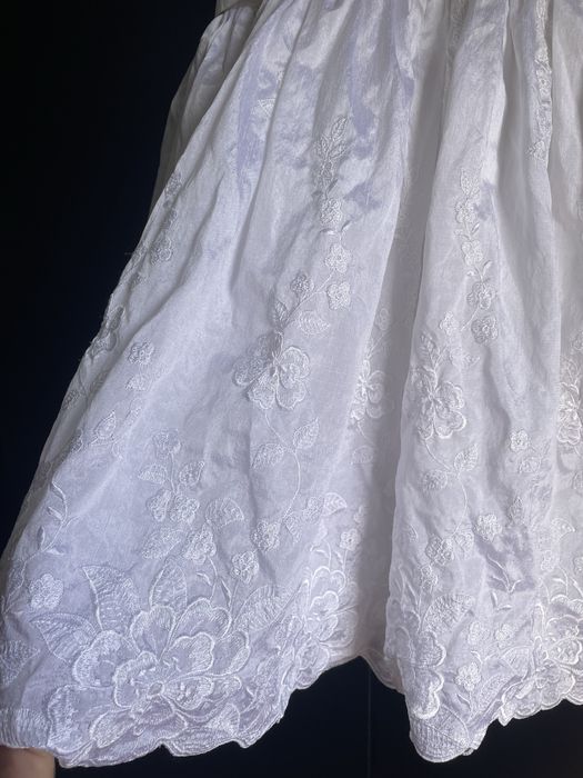 Vestido branco e beje