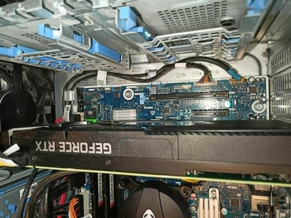Alienware Aurora R8 - Dell / RTX 2070 8GB / 16GB RAM DDR4 / 512 GB SSD / WiFi / Bluetooth