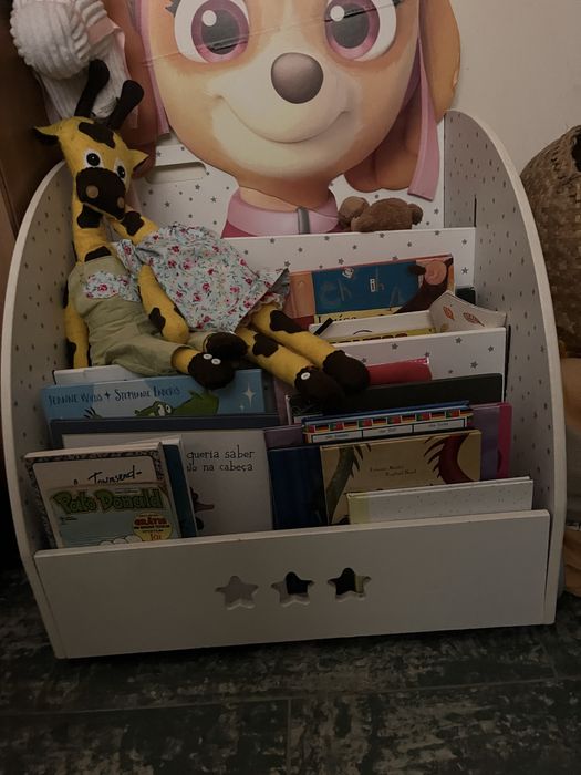Estante livros infantil