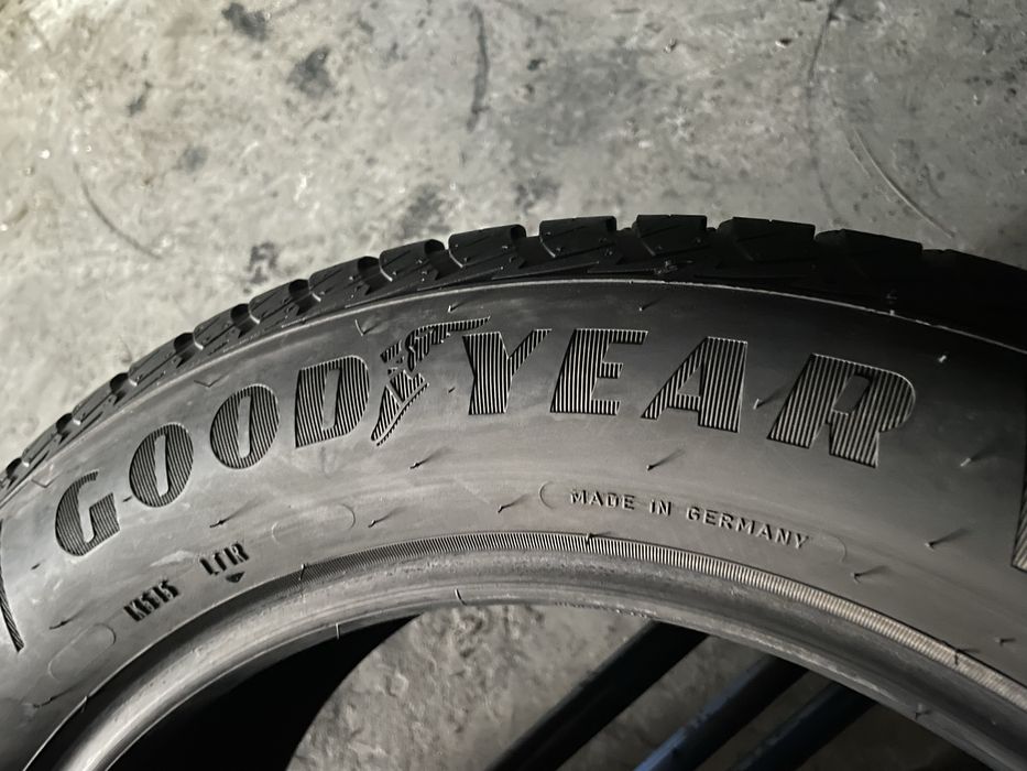 Шини 235/60/18 - 2шт Goodyear Vector4Seasons Gen-2