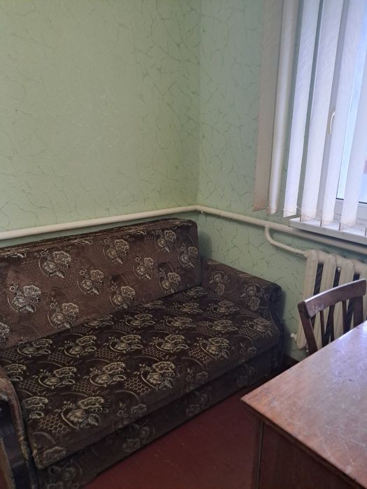 Здається півбудинку в пгт. Немішаєве