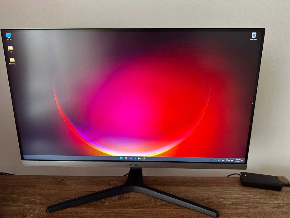 Монітор 28" Samsung LU28R550 (LU28R550UQIXCI)