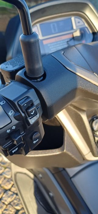 Yamaha NMAX TECH MAX 2025 C/ GPS - Garantia até 06/2028