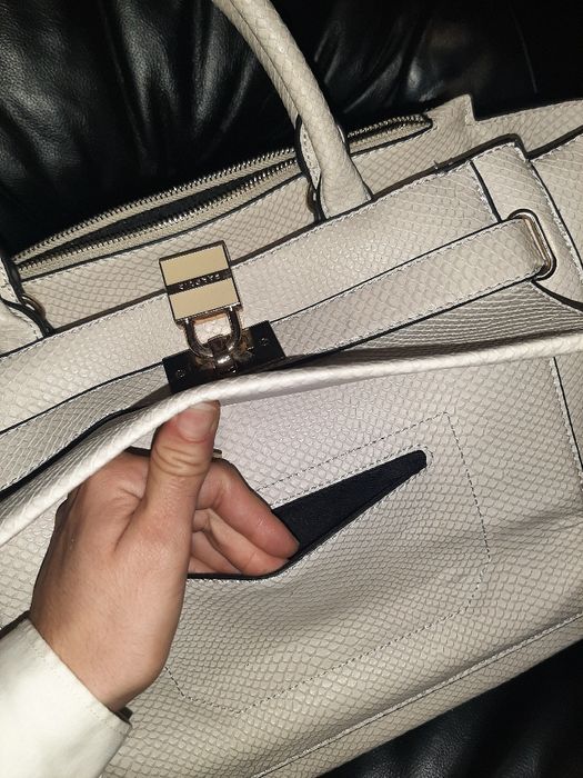 Mala Parfois espaçosa