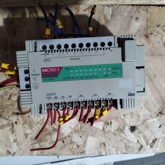 Controlador Programável IDEC Micro 1