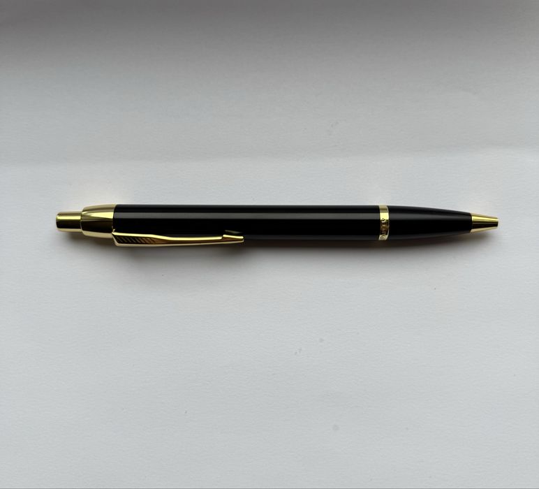 Ручка Parker.