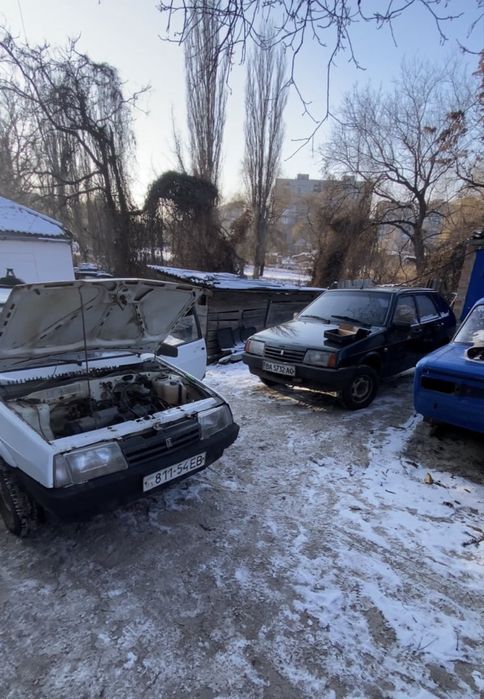 Продам цілу або на запчастини. Питання по телефону