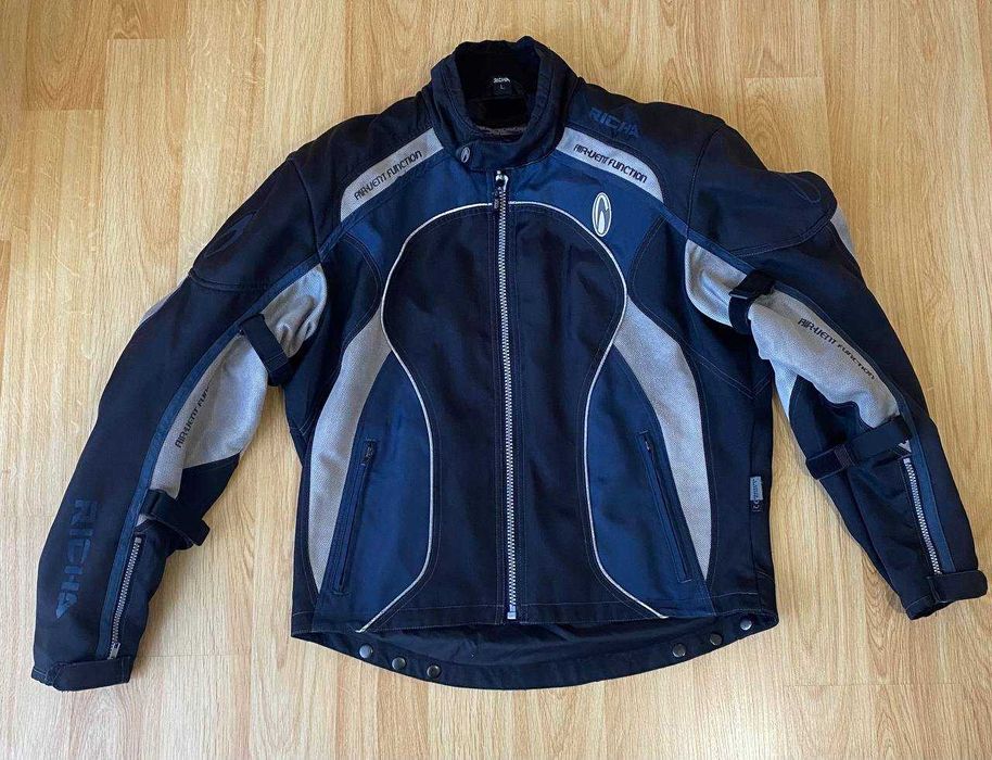 Мотоэкипировка (AGV, Alpinestars, Richa, Progrip)