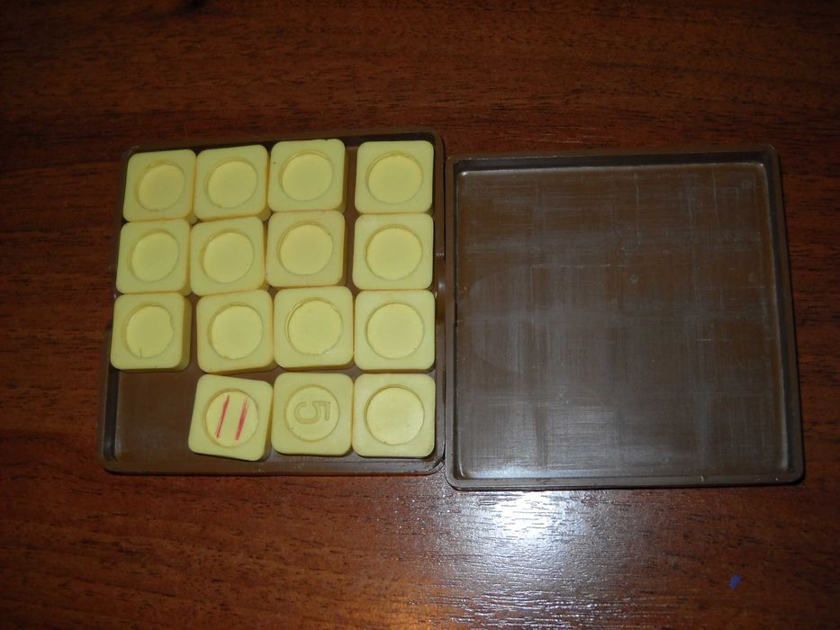 Пятнашки  игрушка времен СССР