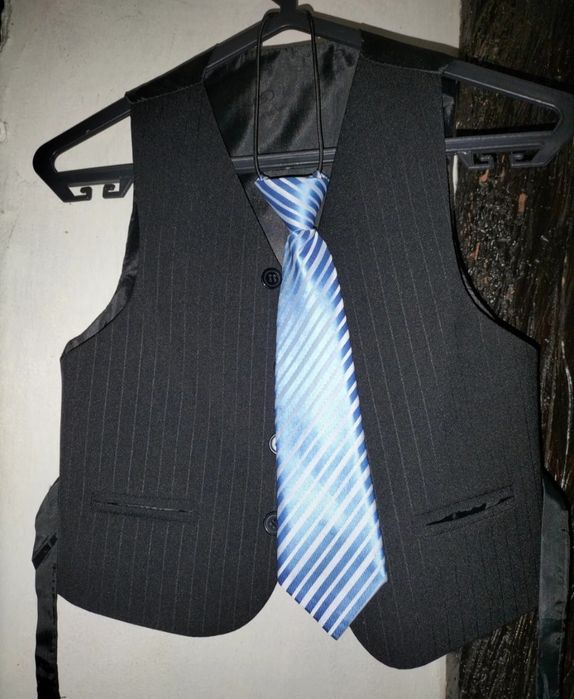 Blazer com colete e gravata