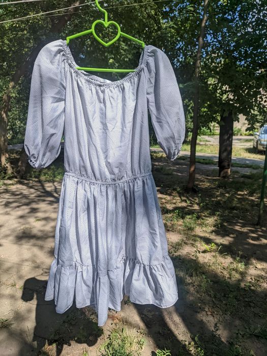 Женское платье..