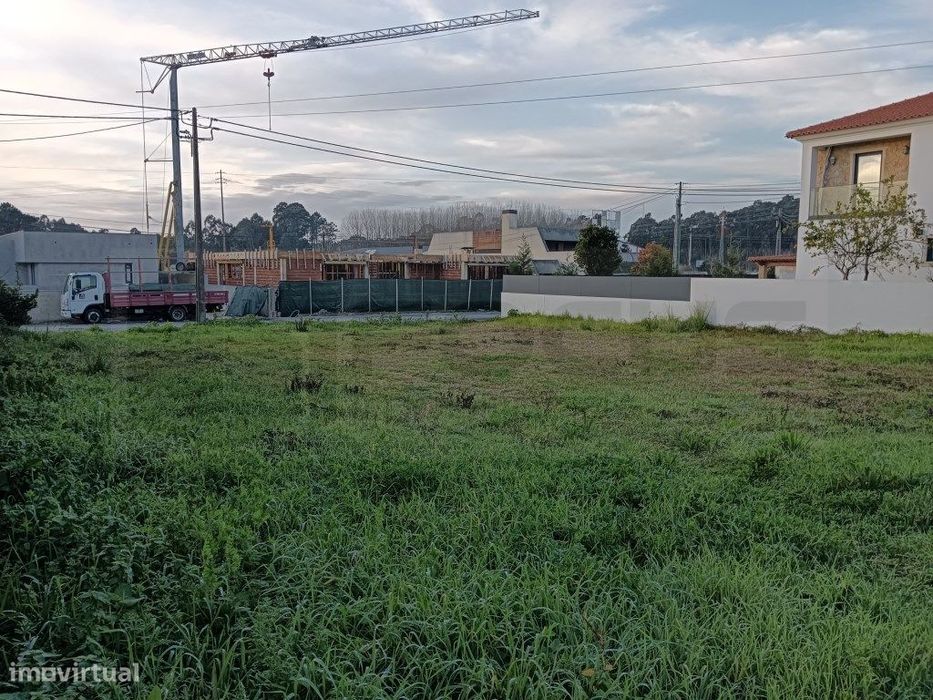 Terreno para venda Quintãs