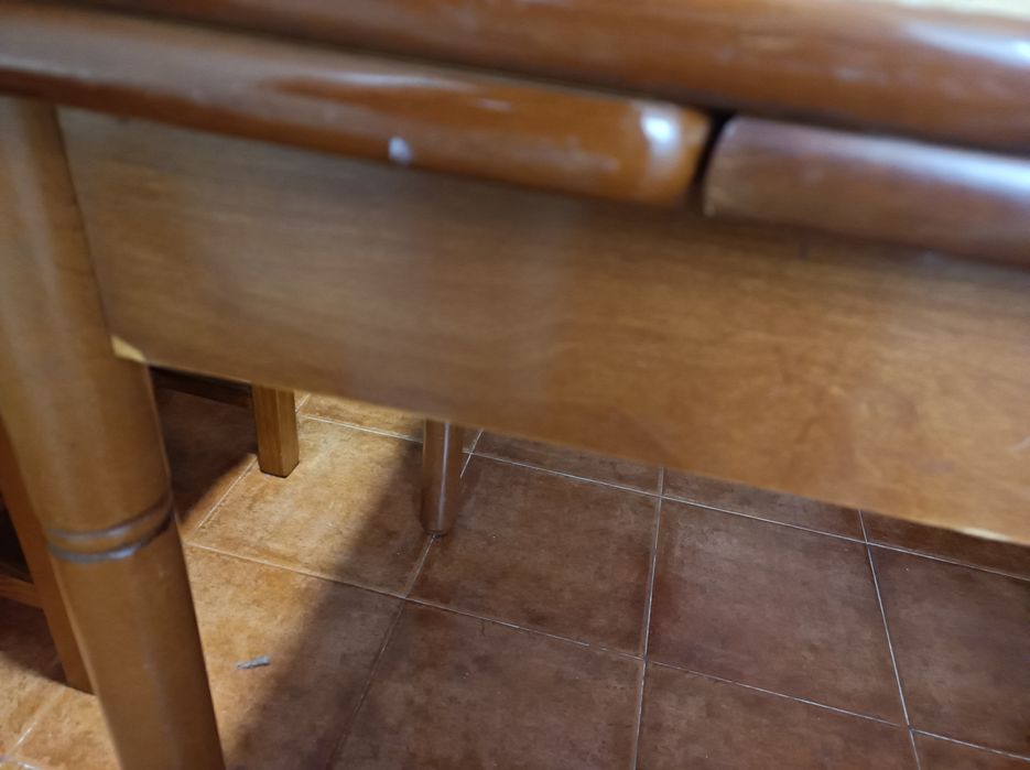 Mesa retangular de cozinha