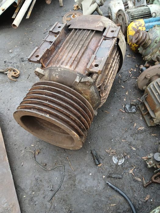 Продам Электро двигатель 30 кВт