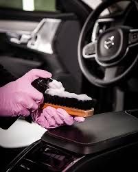 Качественная химчистка салона автомобиля
