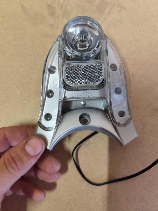 Lampka do roweru elektrycznego Sparta