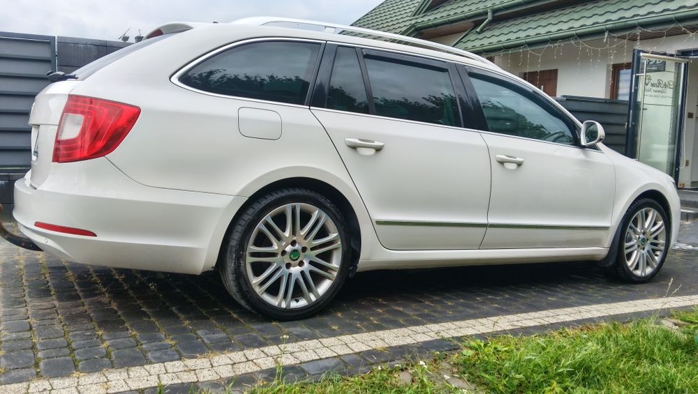 Skoda suberb 2012//2.0 disel 4x4