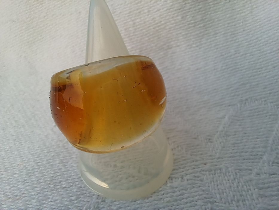 Anel Artesanal em Vidro Fusing Âmbar - Peça Única (Tam 14 / 54 mm)