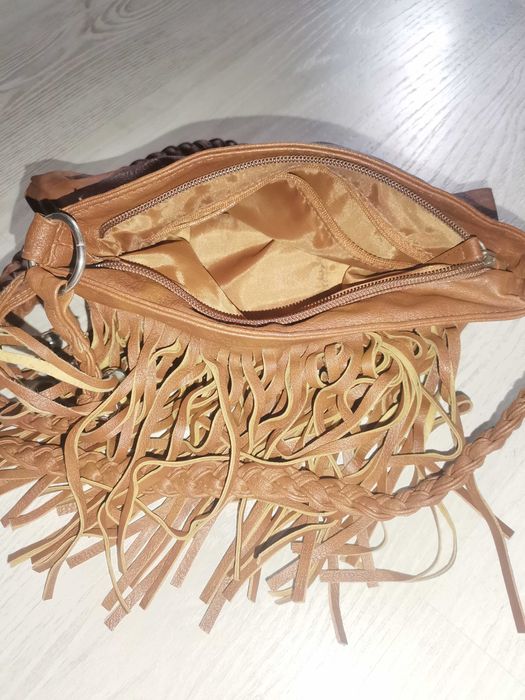 Torebka z frędzlami