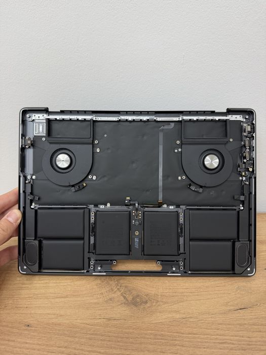 MacBook Pro 14” A2992 M3PRO/M3MAX (2024) Топ Кейс / Top Case Space Black