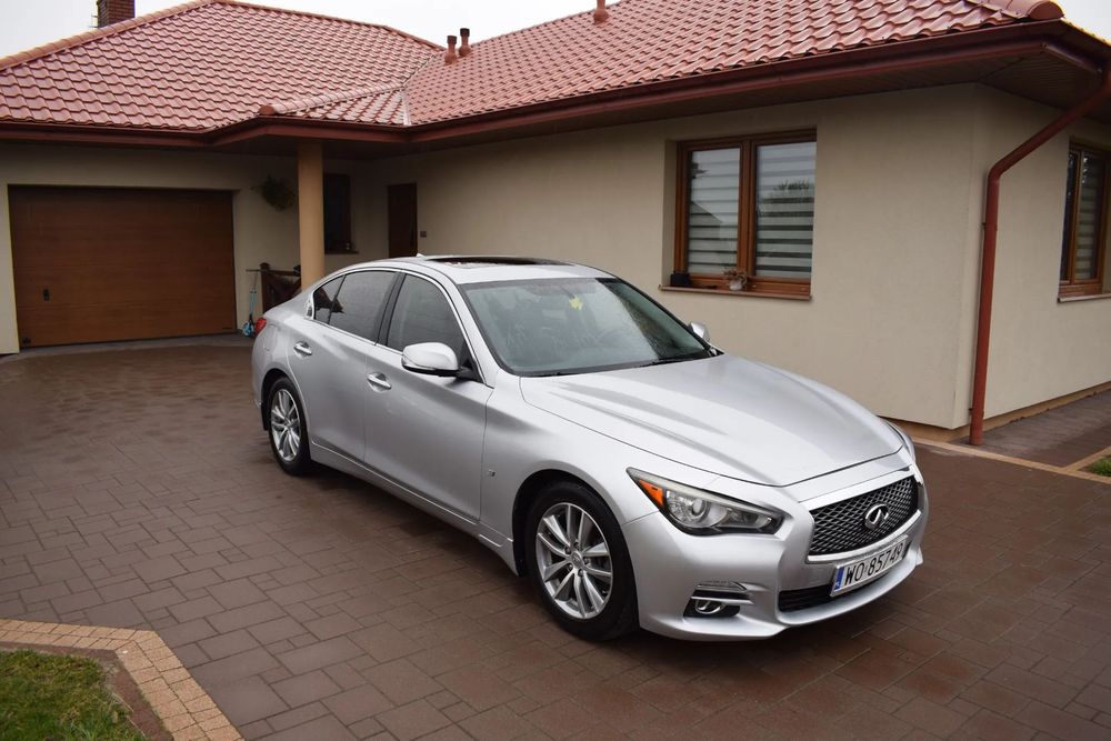 Infiniti Q50 INFINITI Q50 premium 3.7 V6 333 KM skóra navi kamera niski przebieg