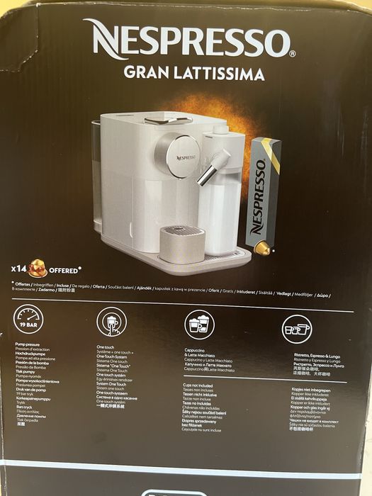 Maquina café nespresso Gran Latissima delonghi em perfeitas condições