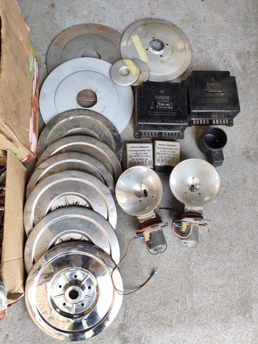 BMW R75 R80 r100 lampa reflektor kierunkowskazy lusterka boczki kołpaki emblemat koguty lampa błyskowa policja Hella KL70 niebieska halogen