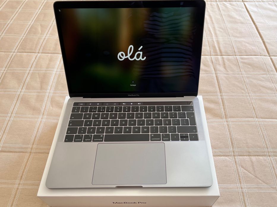 MacBook Pro 13" Touch Bar Intel Core i5 1.4 GHz, 8 GB RAM, 256 GB SSD64751898868737121