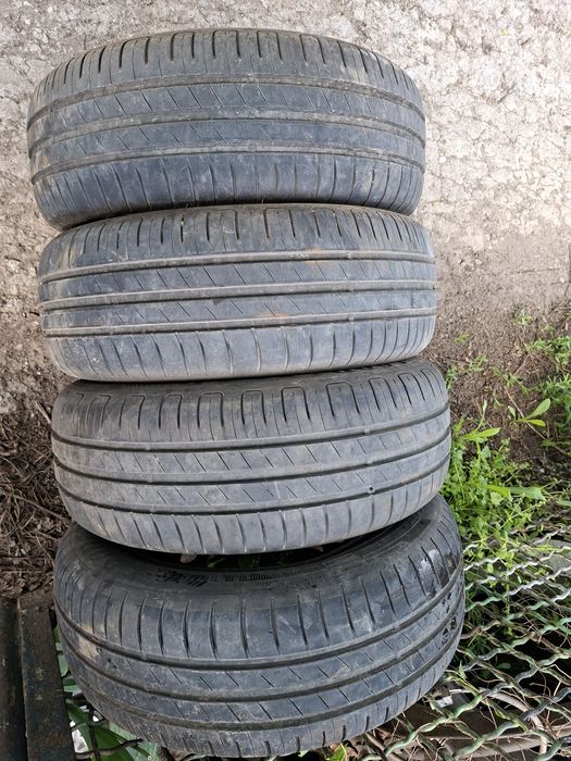 продам шины Goodyear 195/60r15 лето