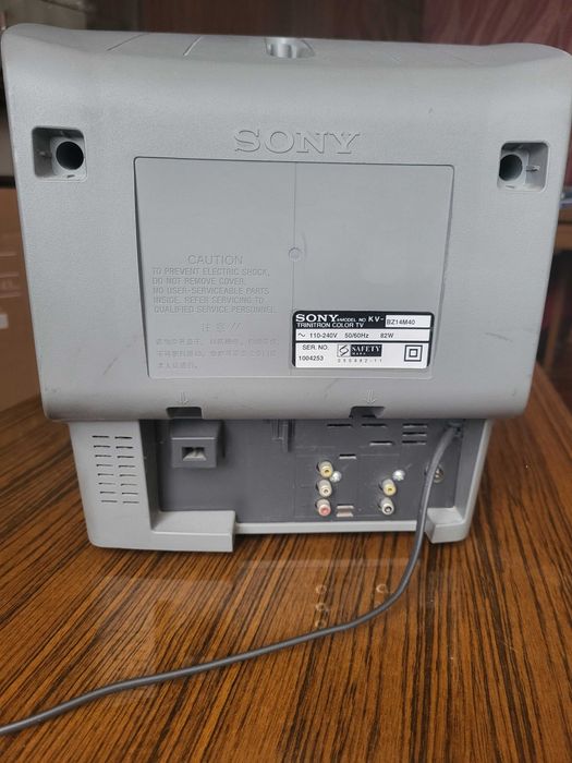 Диван з двома Кріслами та журнальним столиком + (Телевізор як бонус)