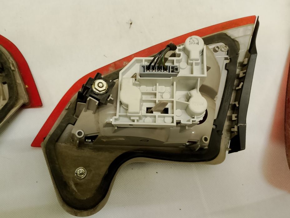 Lampy tylne Ford Mondeo MK4 sedan 2007-