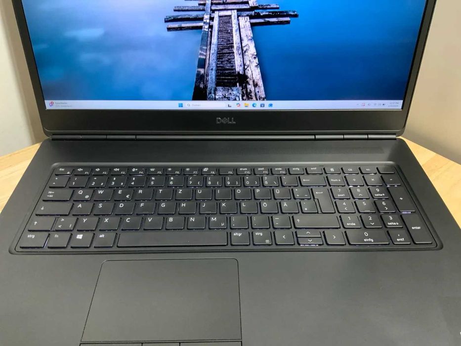 DELL PRECISION 7750 (I9) / RTX3000 / 512 SSD / 32 RAM