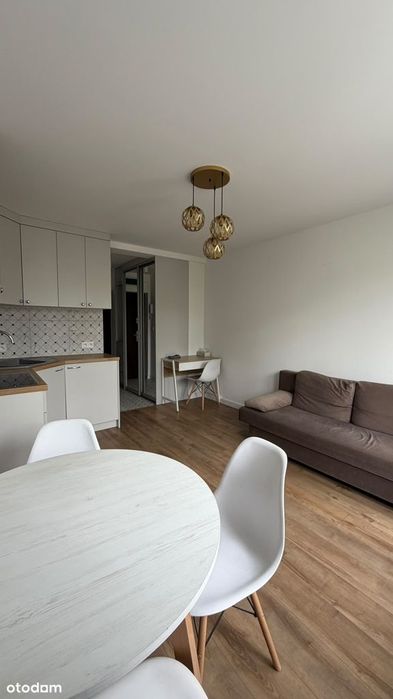 Kawalerka Do Wynajęcia – Ul. Malawskiego, Warszawa - View 4