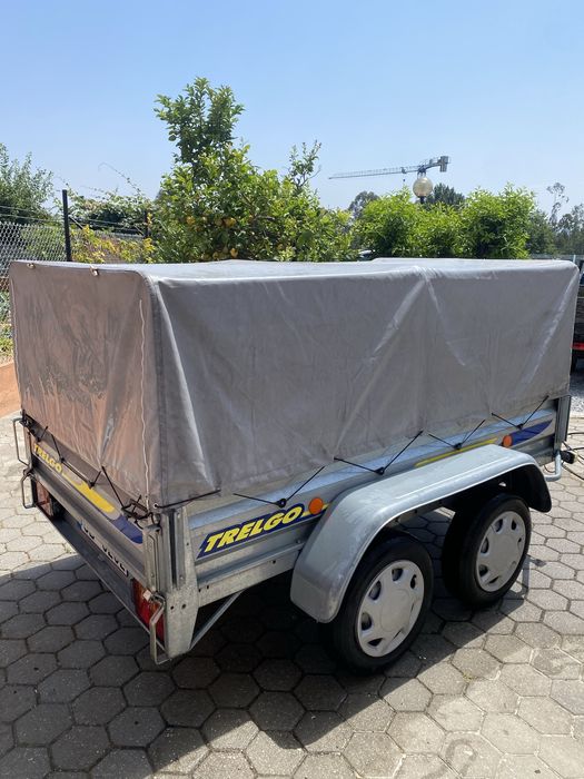 Reboque 750kg com toldo em bom estado