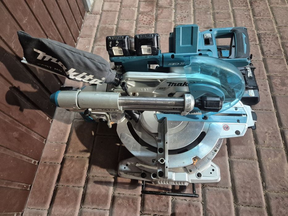Makita DLS111 Piła ukośnica pilarka
