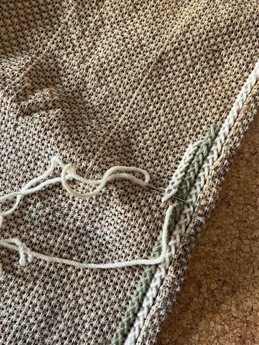 Tapete de Arraiolos Começado com Lãs e Agulha Incluídas