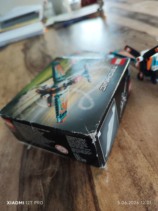 LEGO Technic samolot 42117