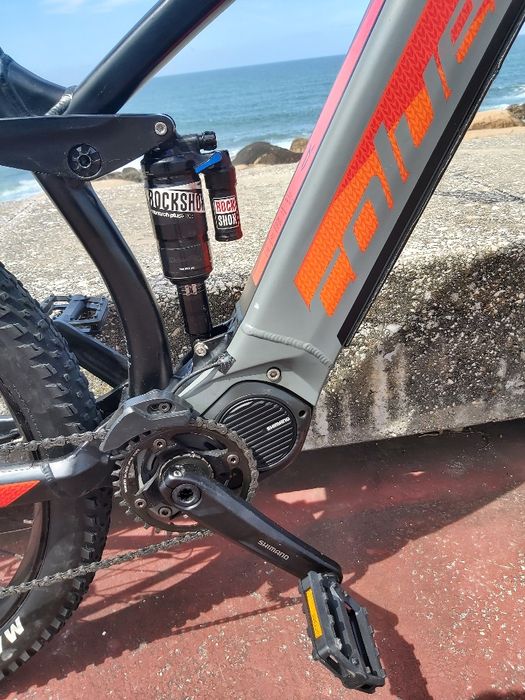 Btt eletrica impecável